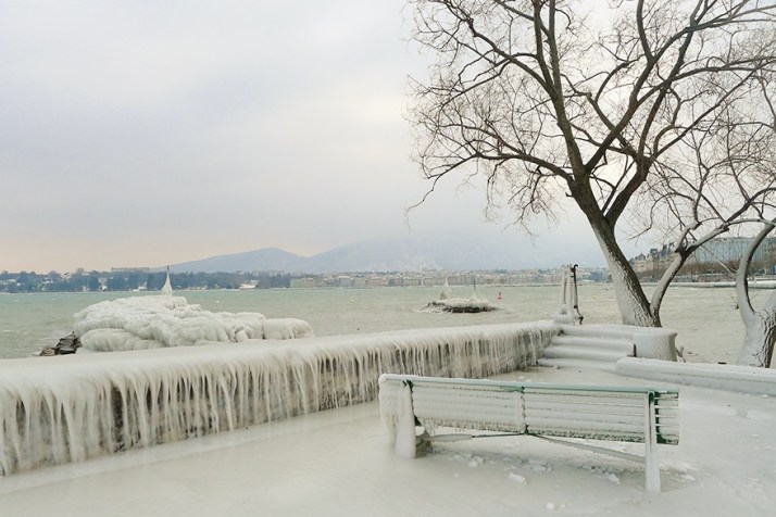 Quais du lac Léman sous la glace - Genève, Quai Wilson